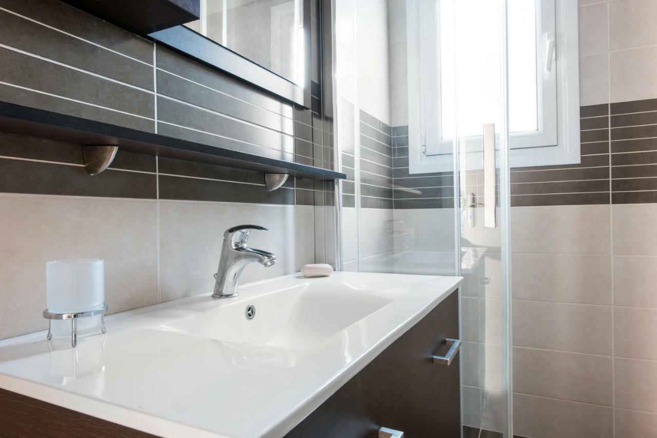 Top Floor Modern Studio In Central Koropi Apartment Exterior photo